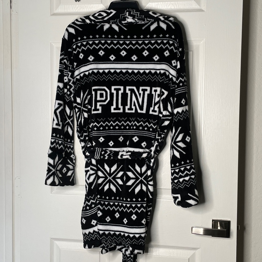 Victorias Secret PINK Fair Isle Snowflakes Holiday Fleece Belted Robe